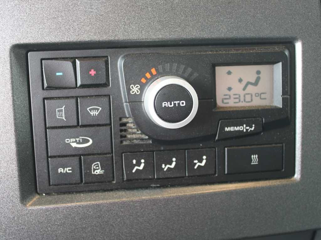 Ťahač Renault T 520, LOWDECK, INDEPENDENT AIR CONDITIONING