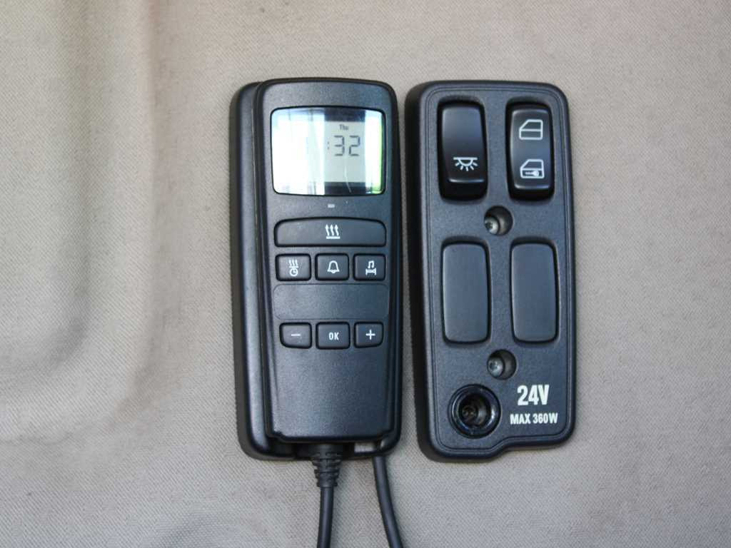 Ťahač Scania R420, 6x4, EURO 3, HYDRAULIC ARM LOGLIFT F135ZT94A, LIGHTS