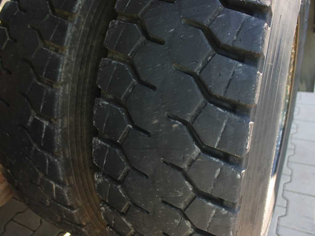 Ťahač Scania R420, 6x4, EURO 3, HYDRAULIC ARM LOGLIFT F135ZT94A, LIGHTS