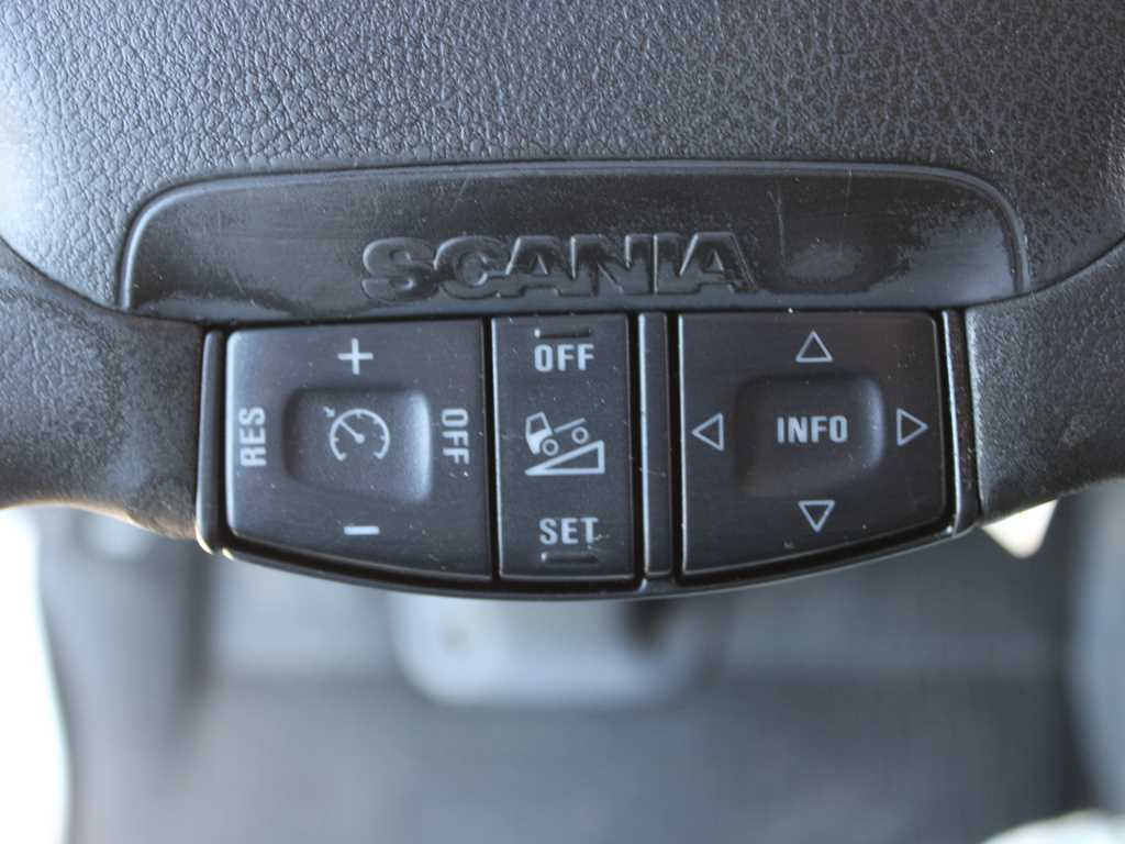 Ťahač Scania R420, 6x4, EURO 3, HYDRAULIC ARM LOGLIFT F135ZT94A, LIGHTS