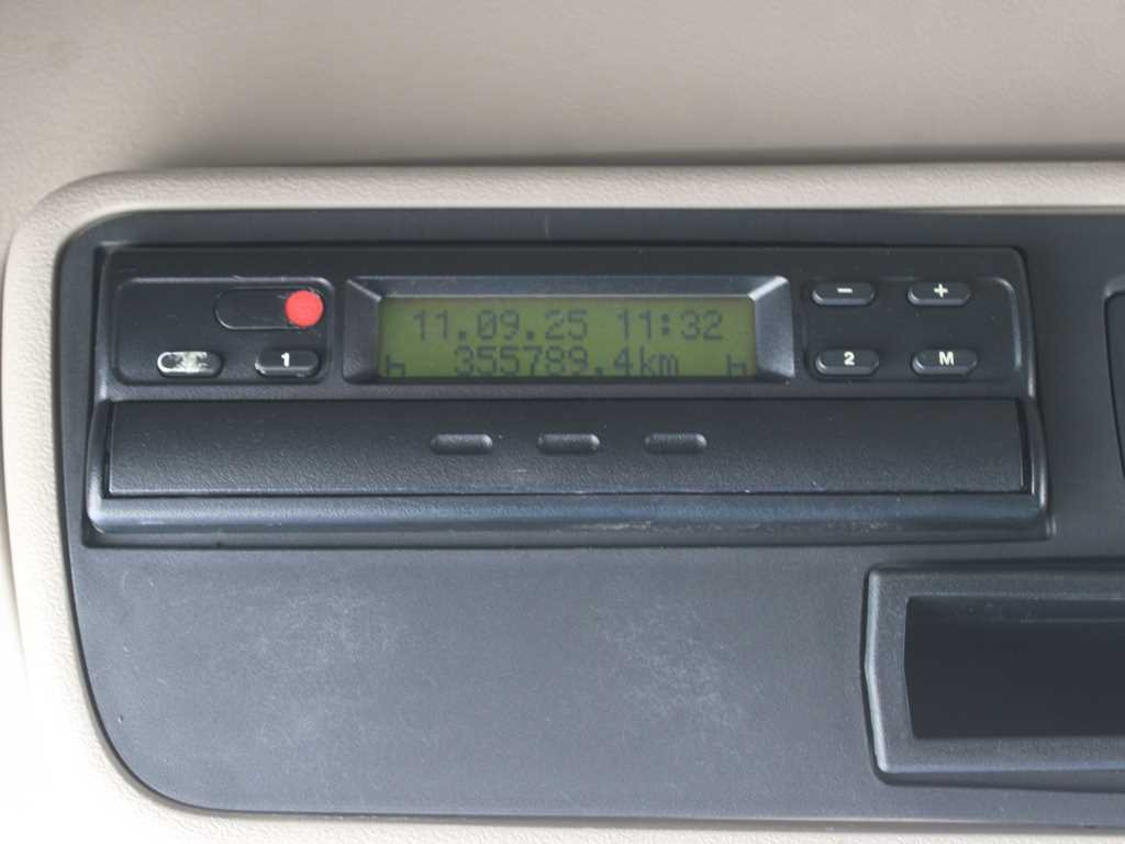 Ťahač Scania R420, 6x4, EURO 3, HYDRAULIC ARM LOGLIFT F135ZT94A, LIGHTS