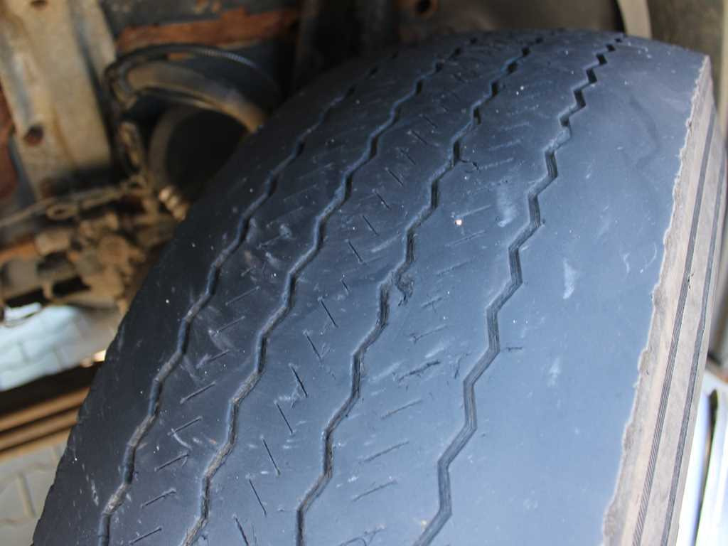 Ťahač Scania R420, 6x4, EURO 3, HYDRAULIC ARM LOGLIFT F135ZT94A, LIGHTS