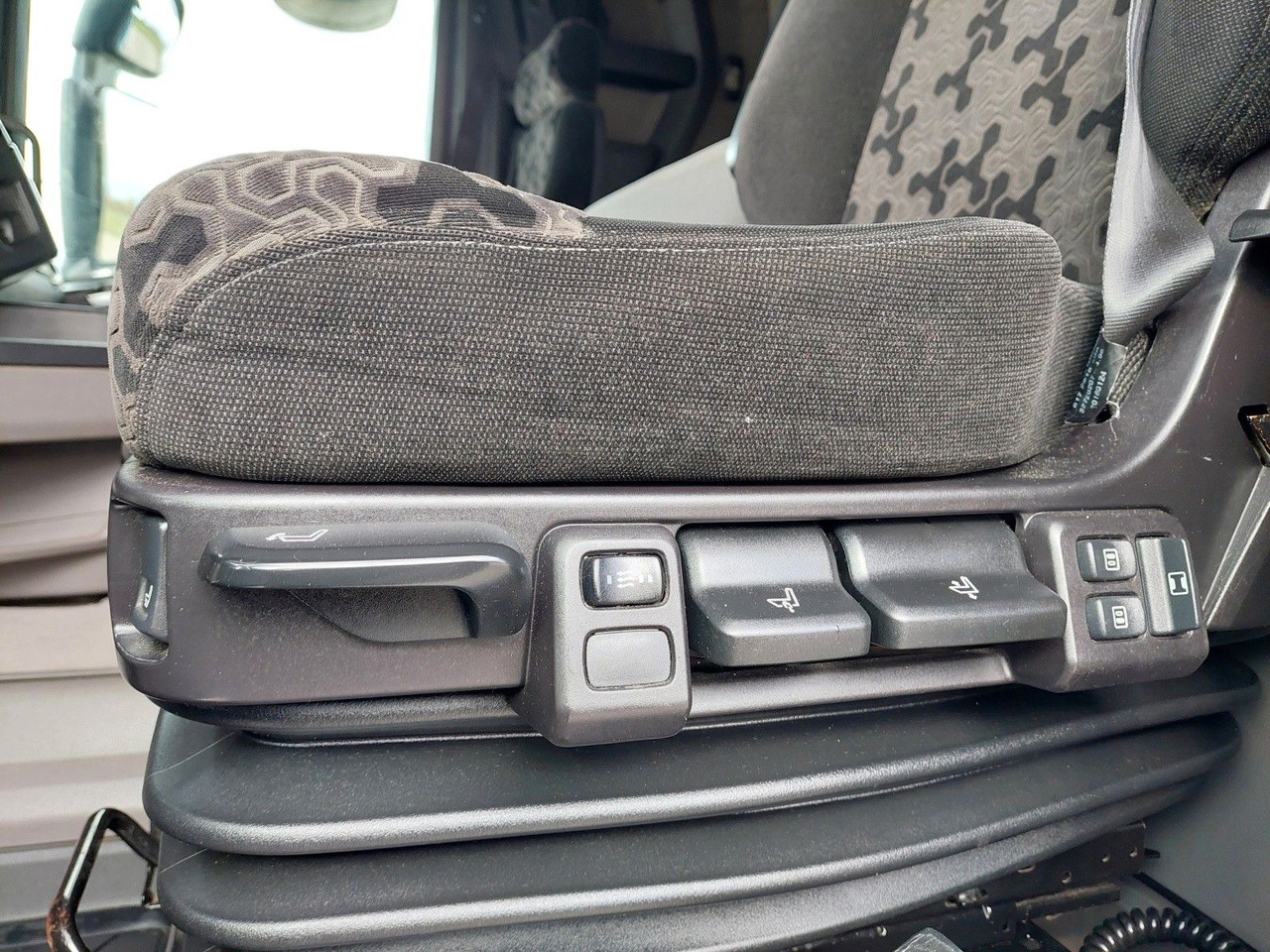 Ťahač Scania R450 A4X2NB Luft/Luft Hydraulik