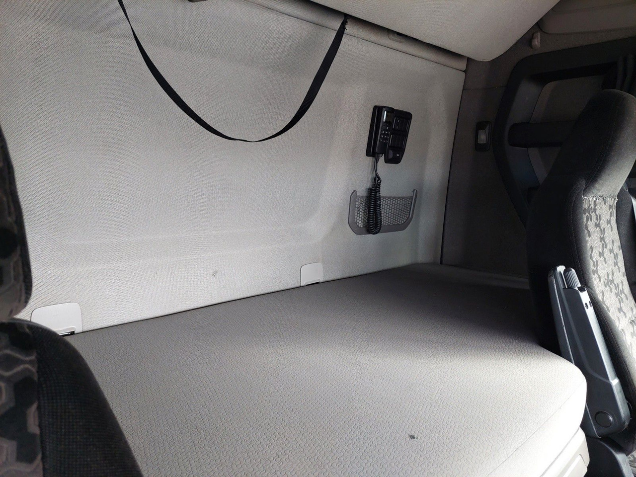 Ťahač Scania R450 A4X2NB Luft/Luft Hydraulik