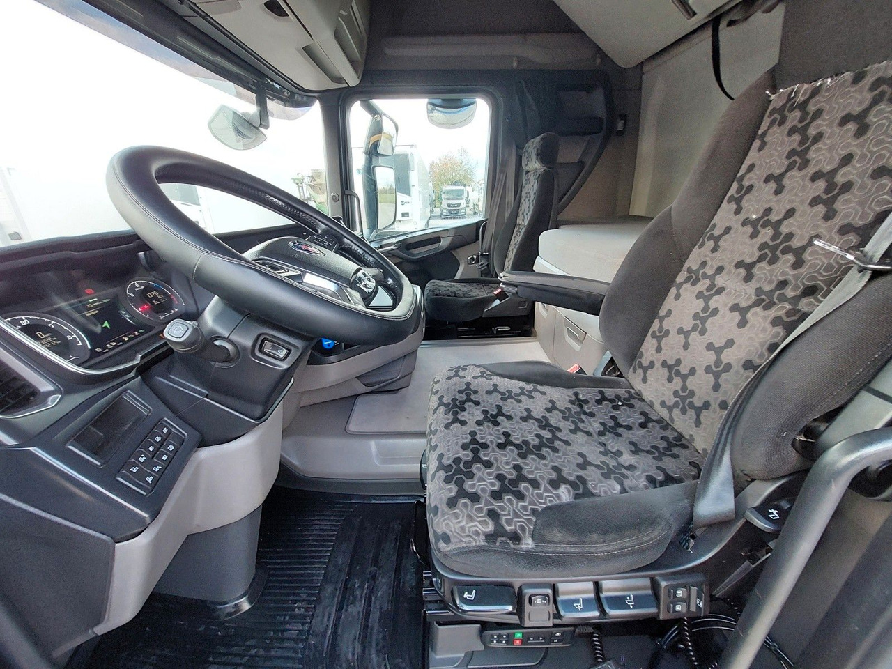 Ťahač Scania R450 A4X2NB Luft/Luft Hydraulik