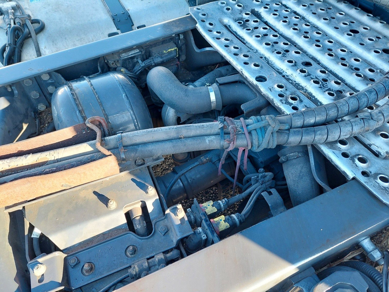 Ťahač Scania R450 Retarder Luft/Luft Standklima Hydraulik