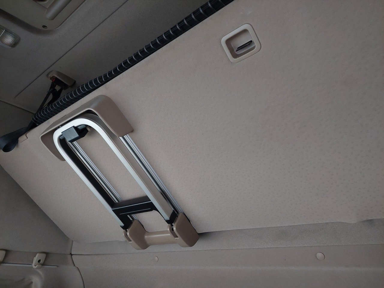 Ťahač Scania R 440 LA6X2/4MNA