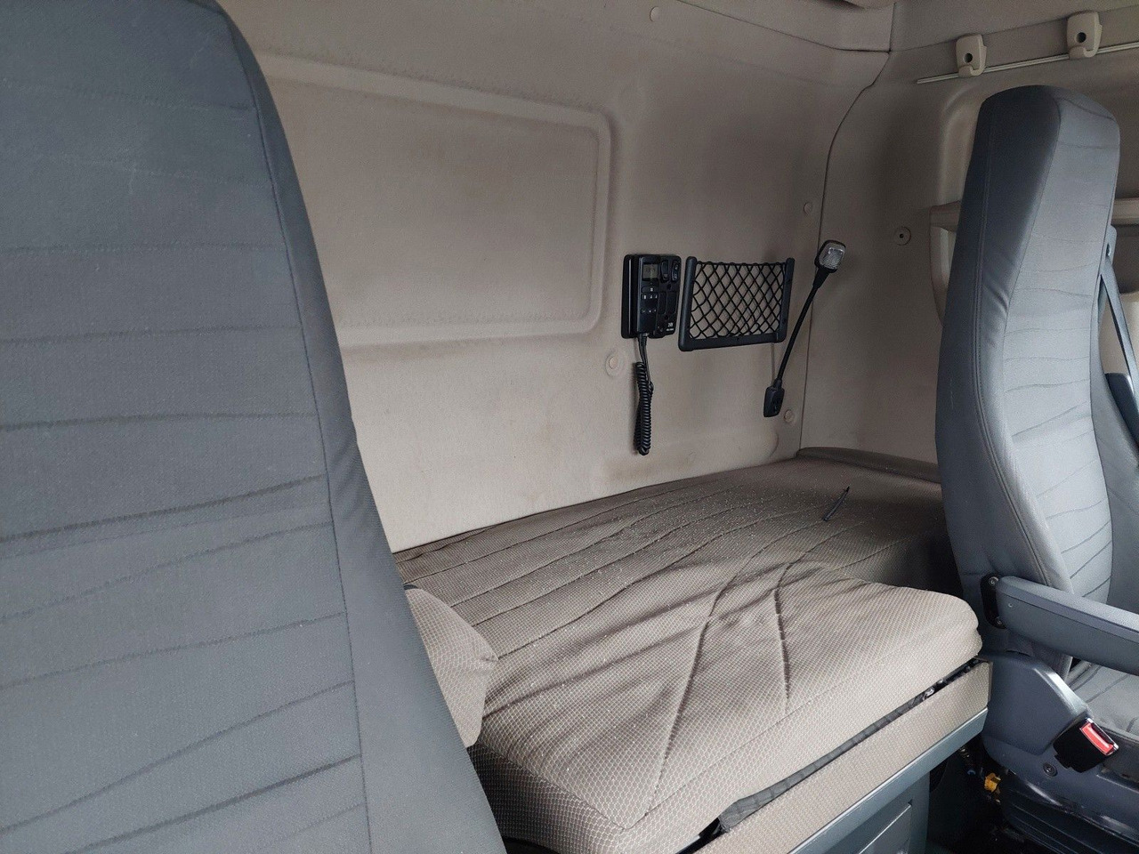 Ťahač Scania R 440 LA6X2/4MNA