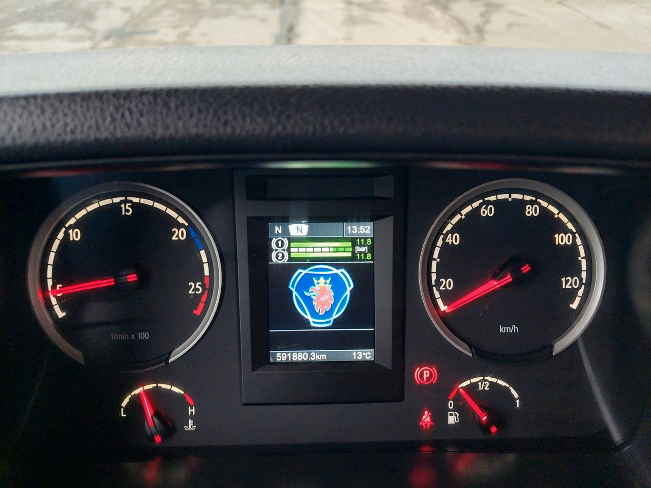 Ťahač Scania R 440 LA6X2/4MNA