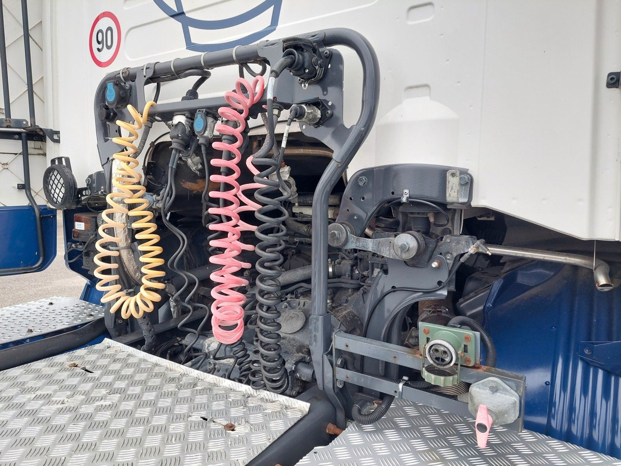 Ťahač Scania R 440 LA6X2/4MNA