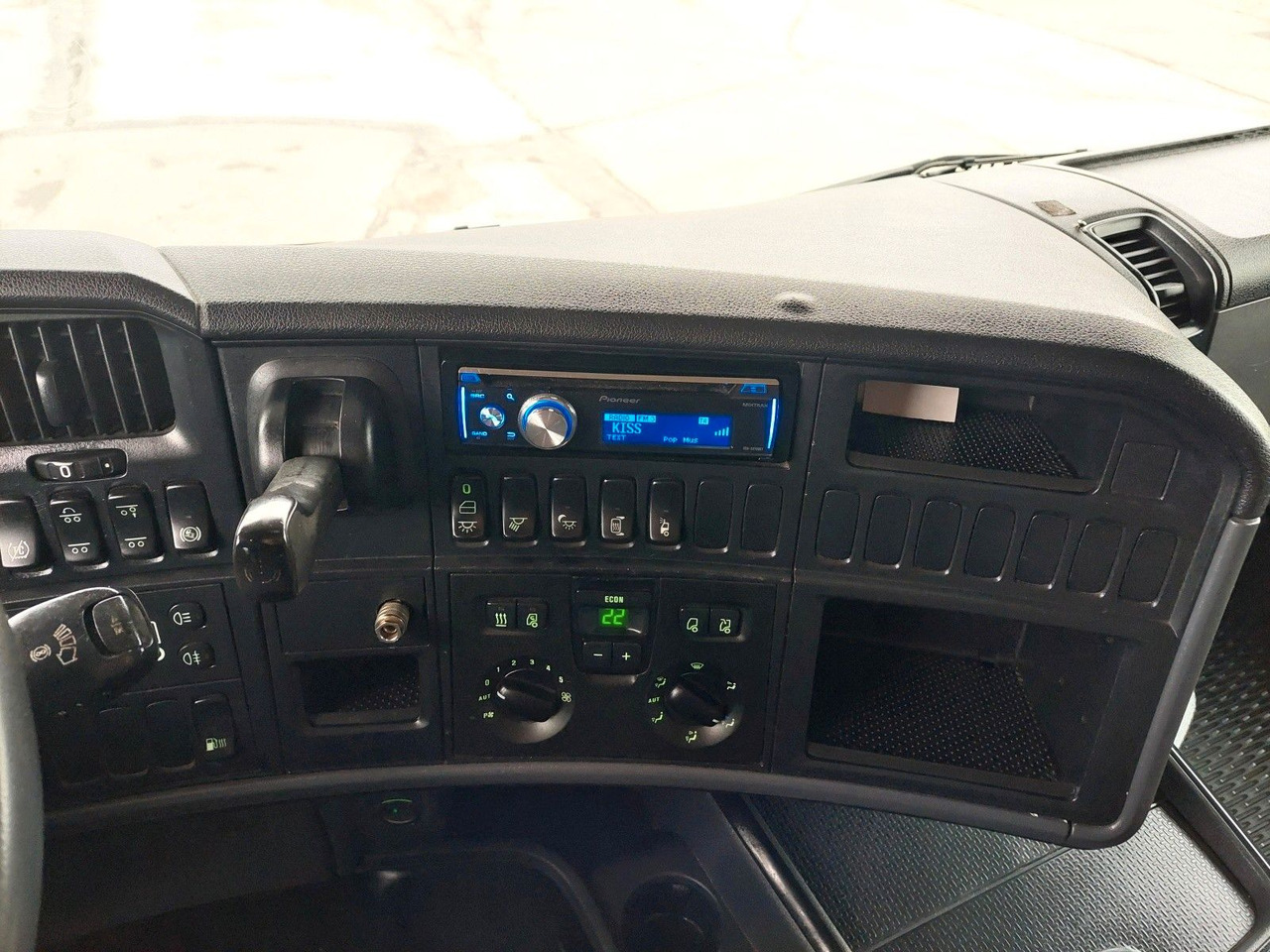 Ťahač Scania R 440 LA6X2/4MNA