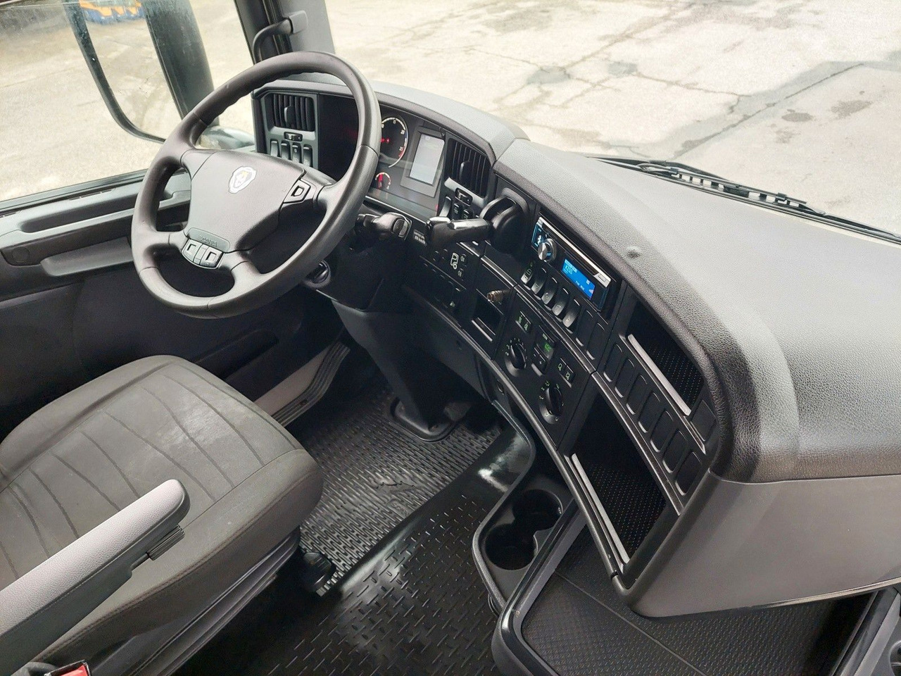 Ťahač Scania R 440 LA6X2/4MNA