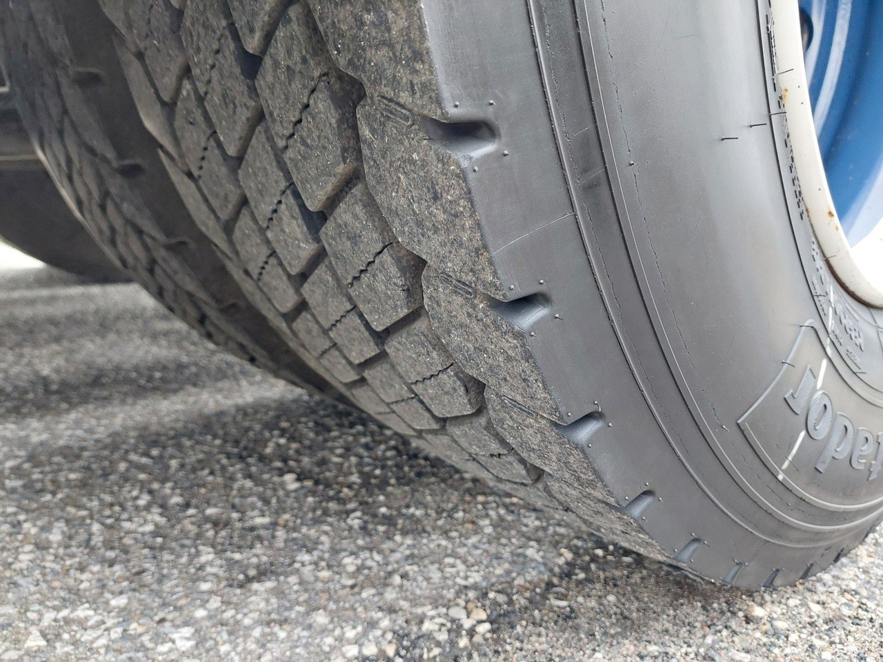 Ťahač Scania R 440 LA6X2/4MNA