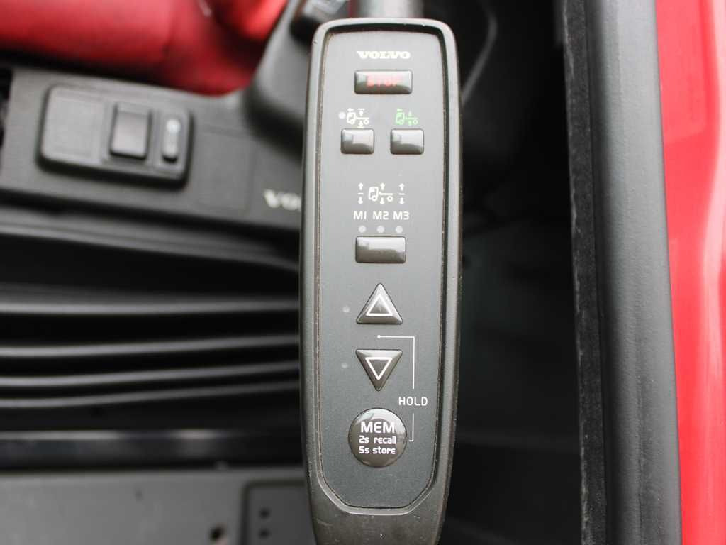 Ťahač Volvo FH 500 XL, MEGA, VEB+,I-PARK COOL, NEW CLUTCH