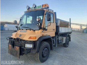 Sklápač UNIMOG