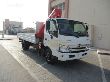 Valníkový/ Plošinový nákladný automobil HINO