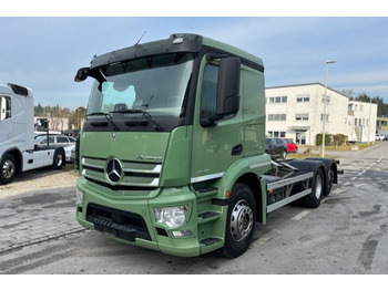 Podvozek s kabinou MERCEDES-BENZ Actros 2543