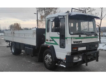 Valníkový/ Plošinový nákladný automobil VOLVO FL6