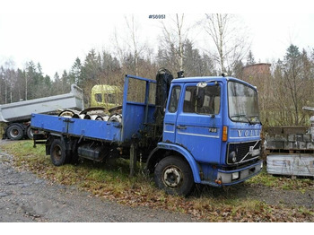 Valníkový/ Plošinový nákladný automobil VOLVO