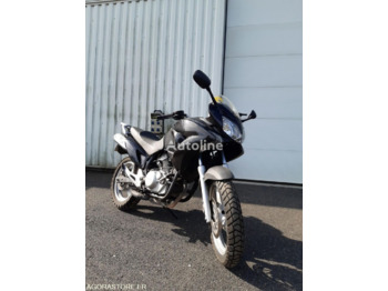 Honda XL125V - Motocykel: obrázok 1