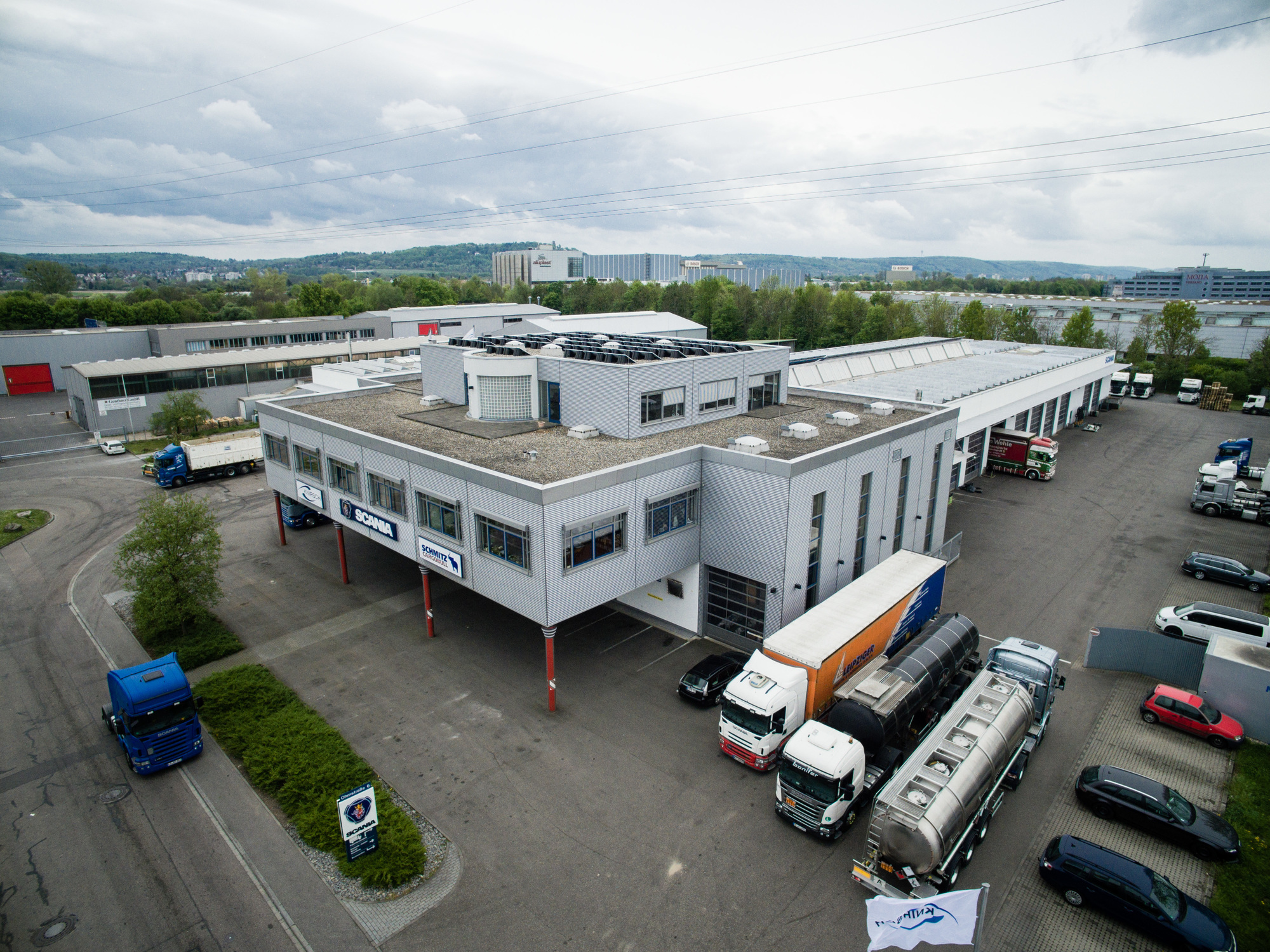 Knirsch Kraftfahrzeuge GmbH - Dodávky undefined: obrázok 2