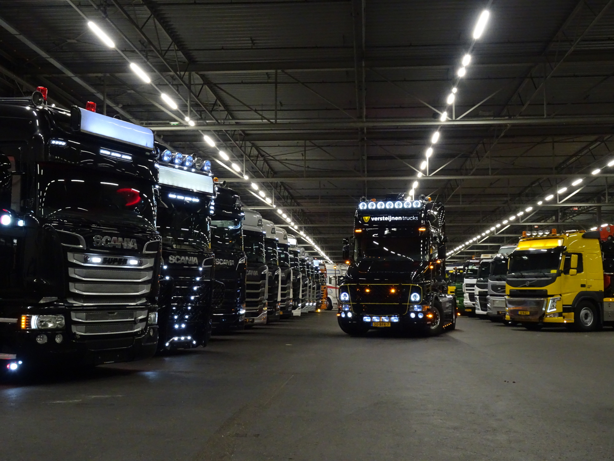 Versteijnen Trucks B.V. - vozidlá na predaj undefined: obrázok 1