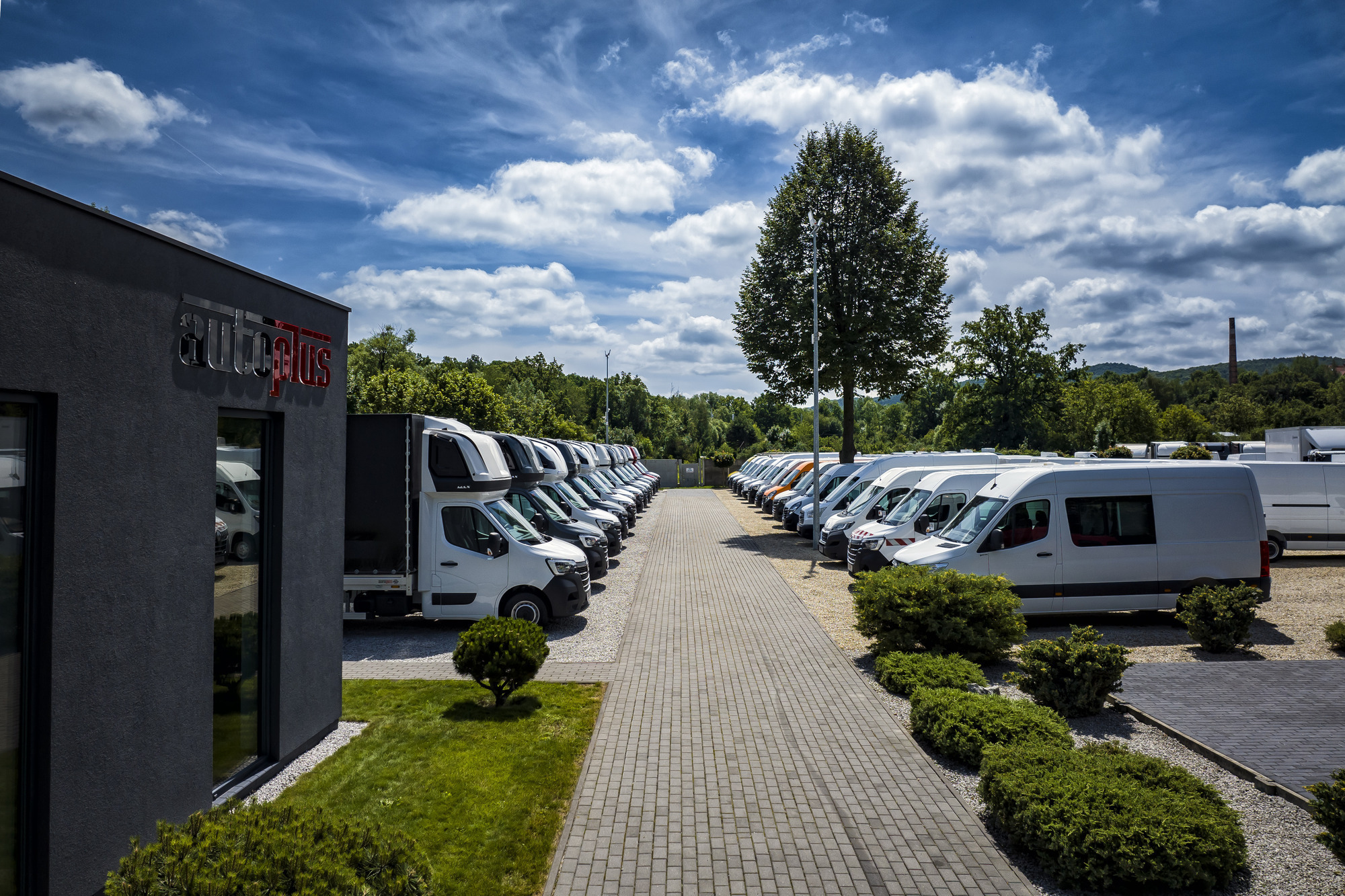 AUTO-PLUS DEALER undefined: obrázok 3