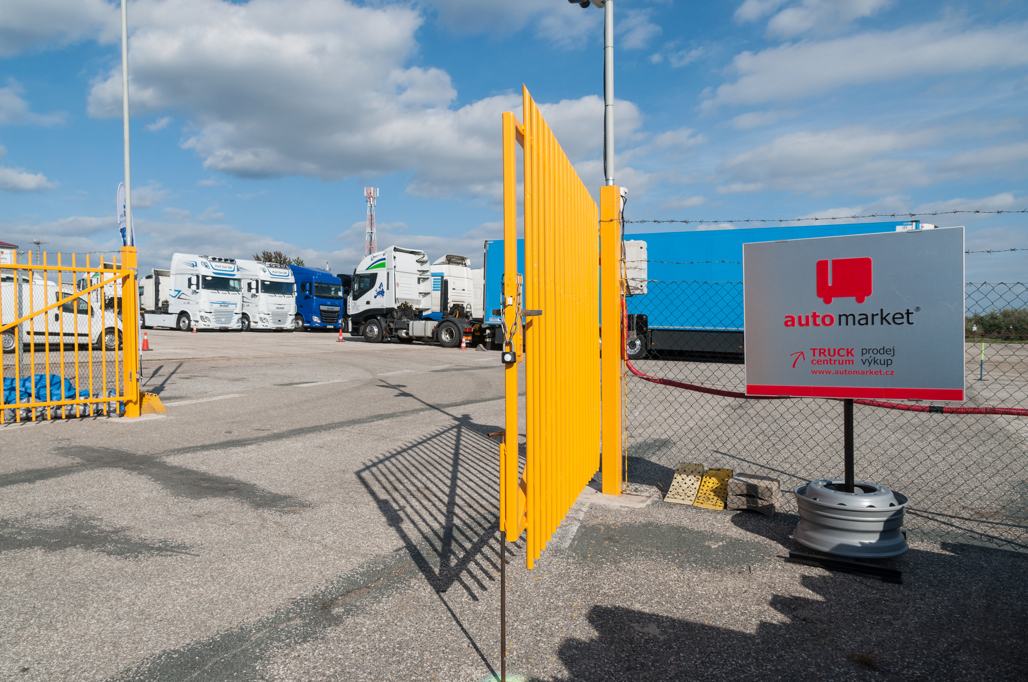 AUTOMARKET TRUCKS s.r.o. - vozidlá na predaj undefined: obrázok 3