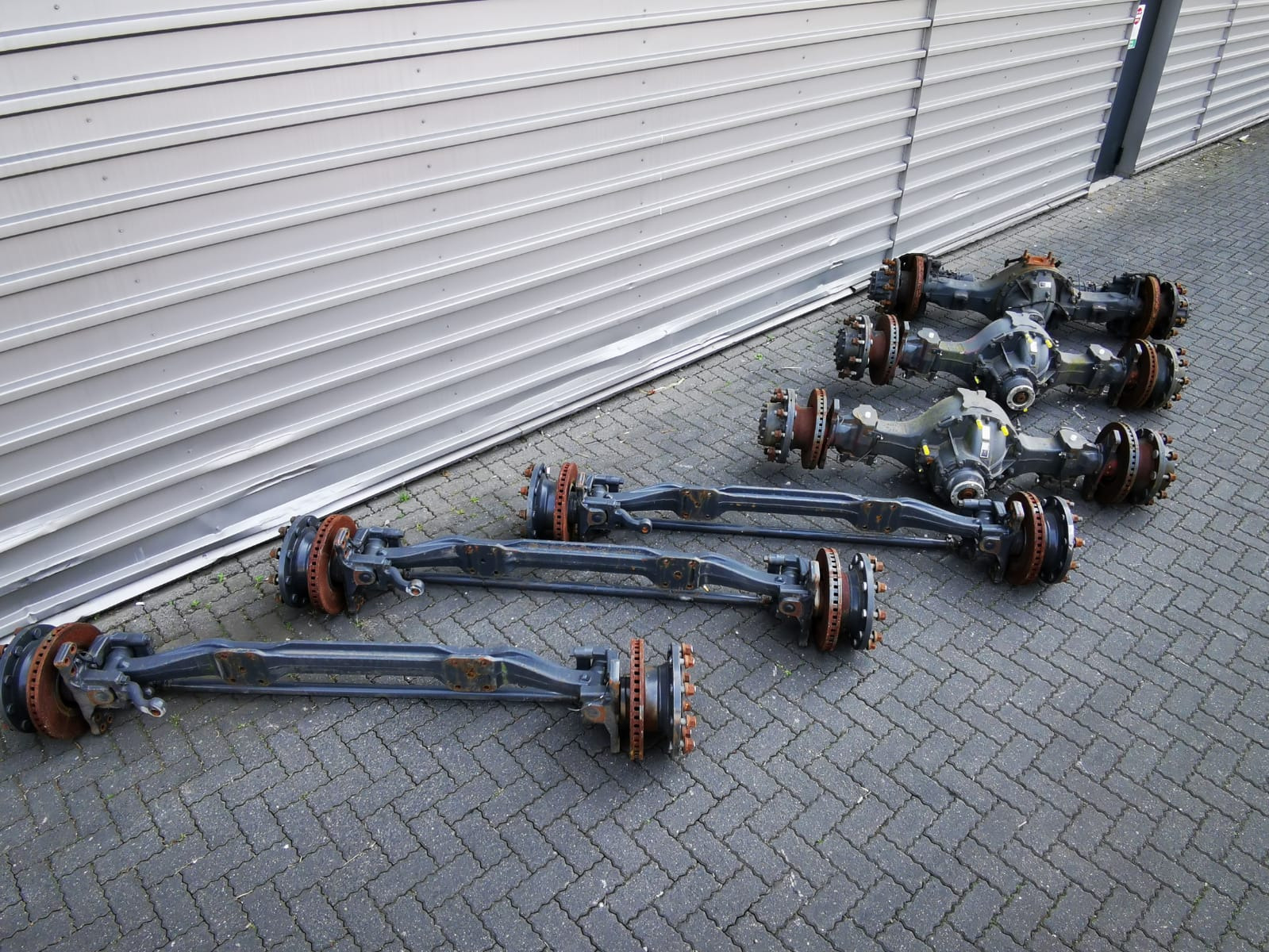 BAS PARTS & TYRES B.V. - Náhradné diely MERCEDES-BENZ - Rok: 2013 undefined: obrázok 11