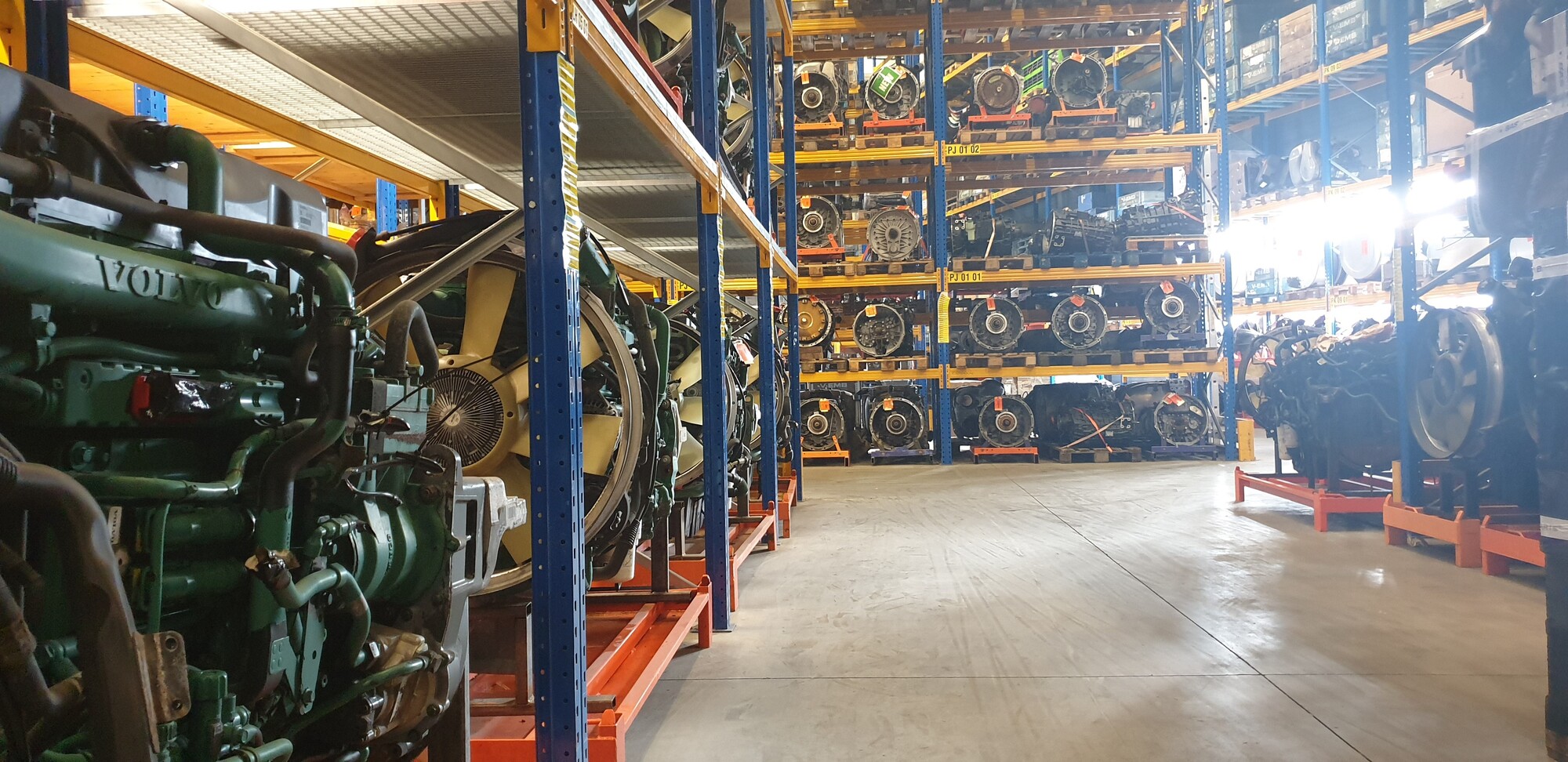 BAS PARTS & TYRES B.V. - Náhradné diely MERCEDES-BENZ - Rok: 2013 undefined: obrázok 4