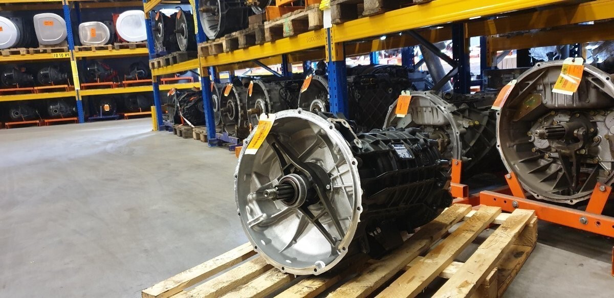 BAS PARTS & TYRES B.V. - Náhradné diely MERCEDES-BENZ - Rok: 2013 undefined: obrázok 3