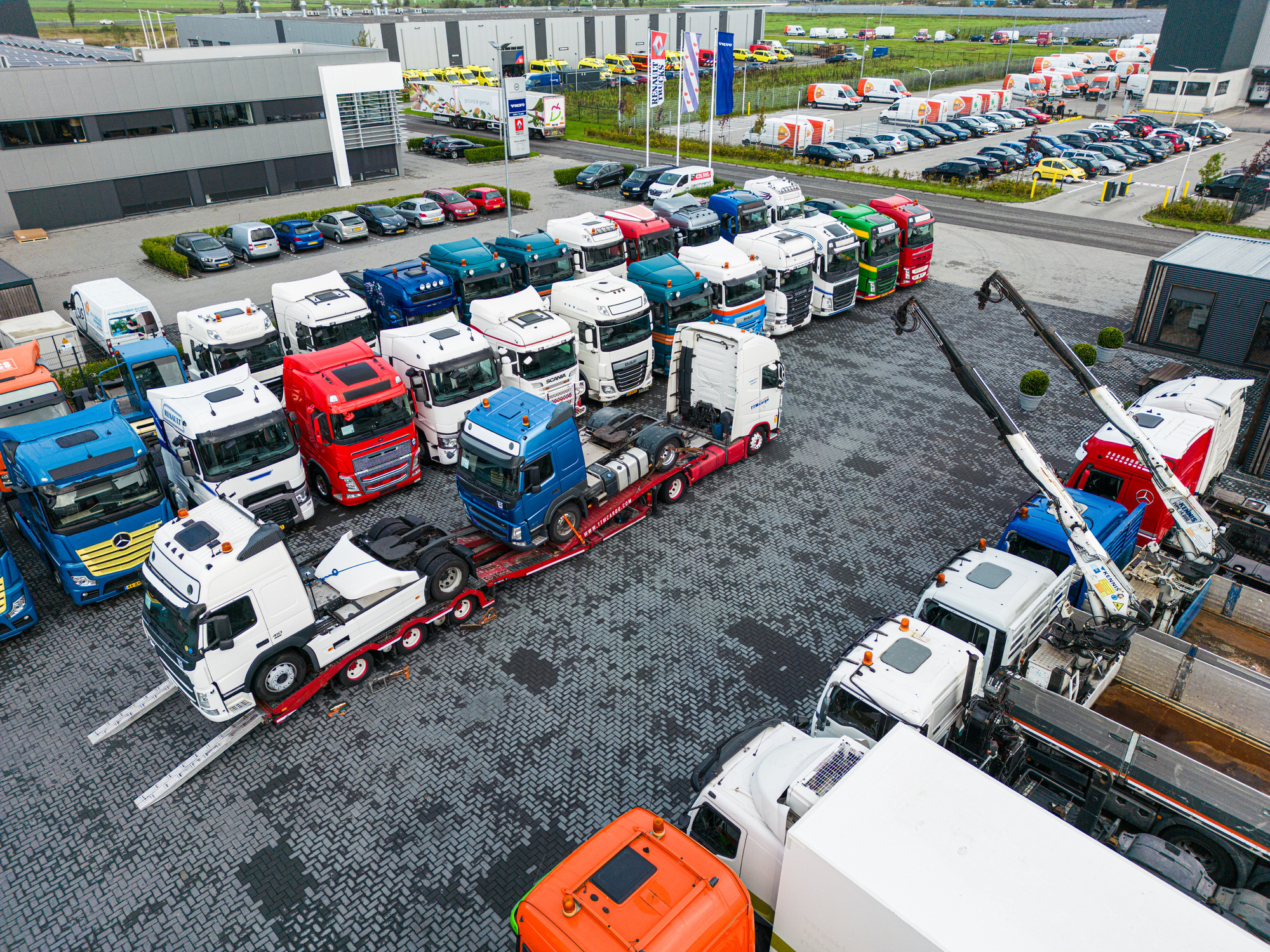 LVS Used TRUCKS - Ťahače - Rok: 2016 undefined: obrázok 3