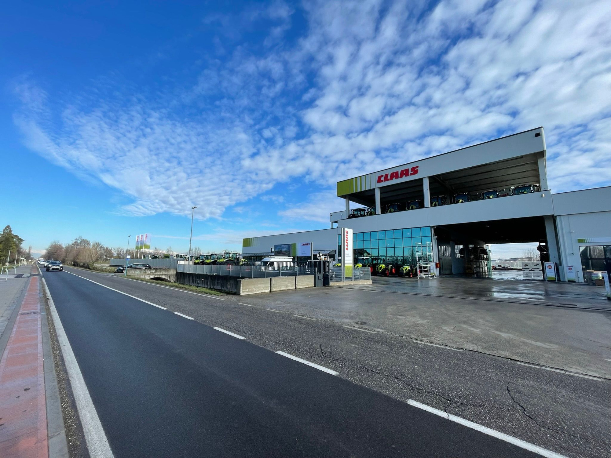 CLAAS Agricoltura S.r.l - Poľnohospodárske stroje FELLA - Rok: 2011 undefined: obrázok 3