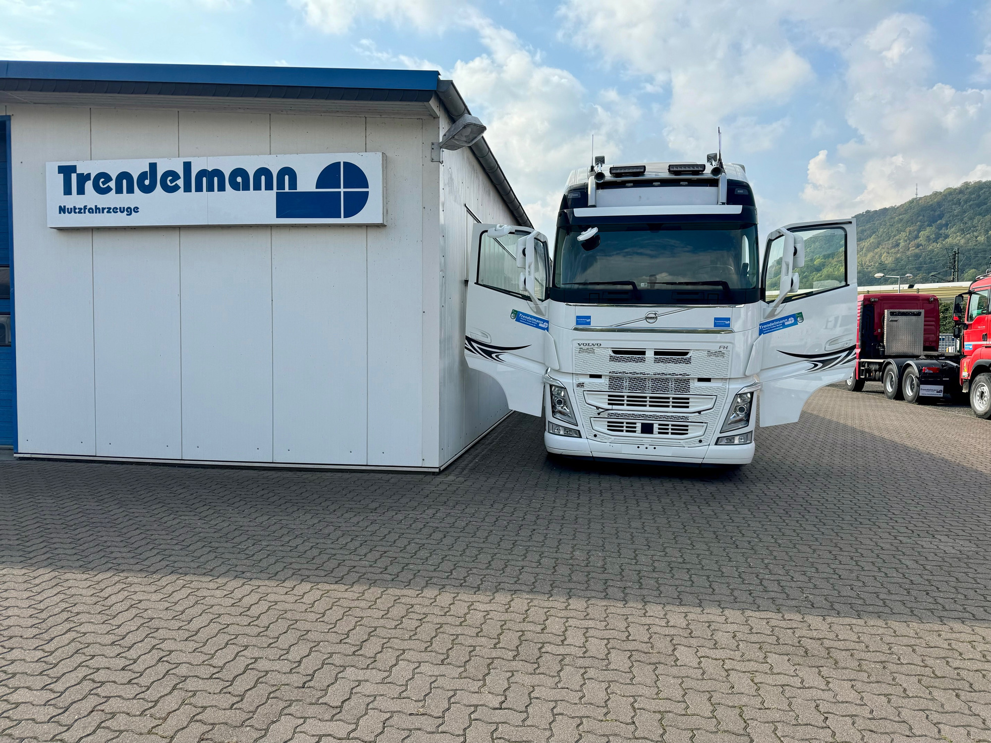 Annette Trendelmann Truck GmbH - Lesné stroje undefined: obrázok 27