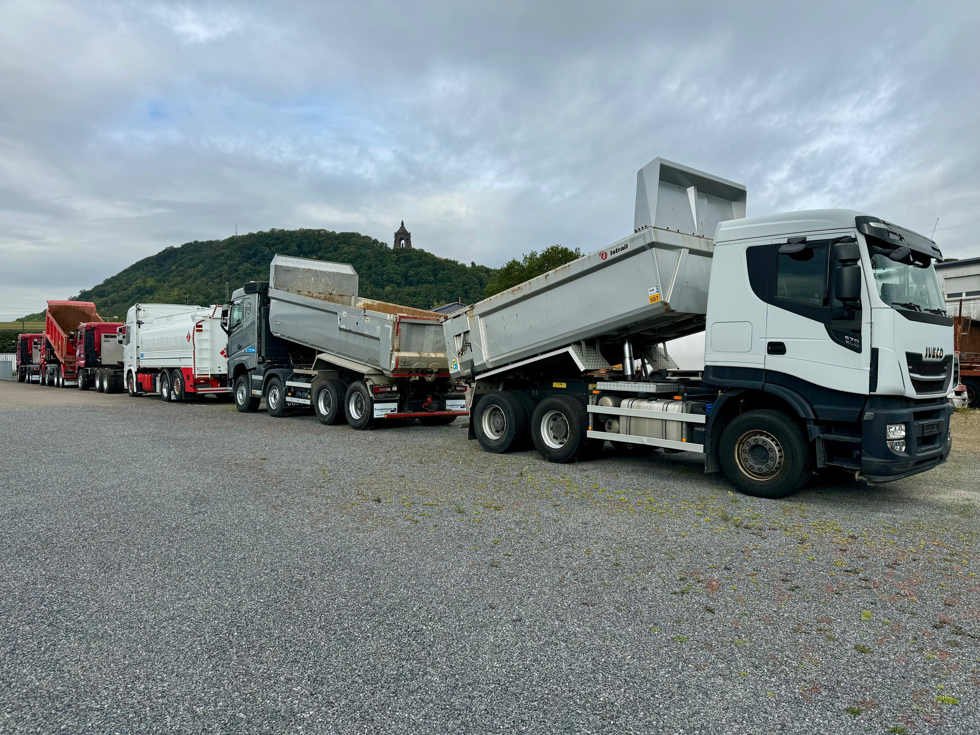 Annette Trendelmann Truck GmbH - Lesné stroje undefined: obrázok 6