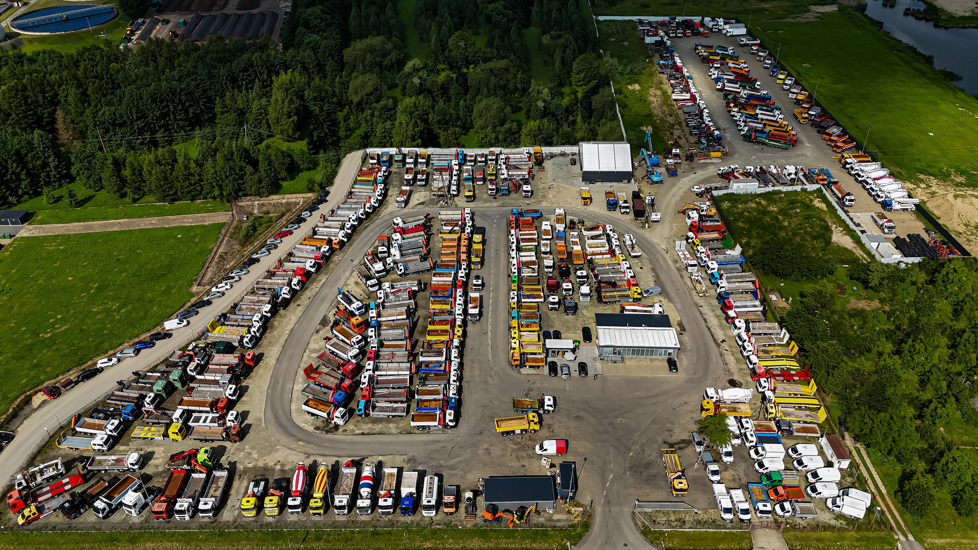 LSI TRUCK SEBASTIAN LUPA - Komunálne/ Špeciálne stroje undefined: obrázok 1