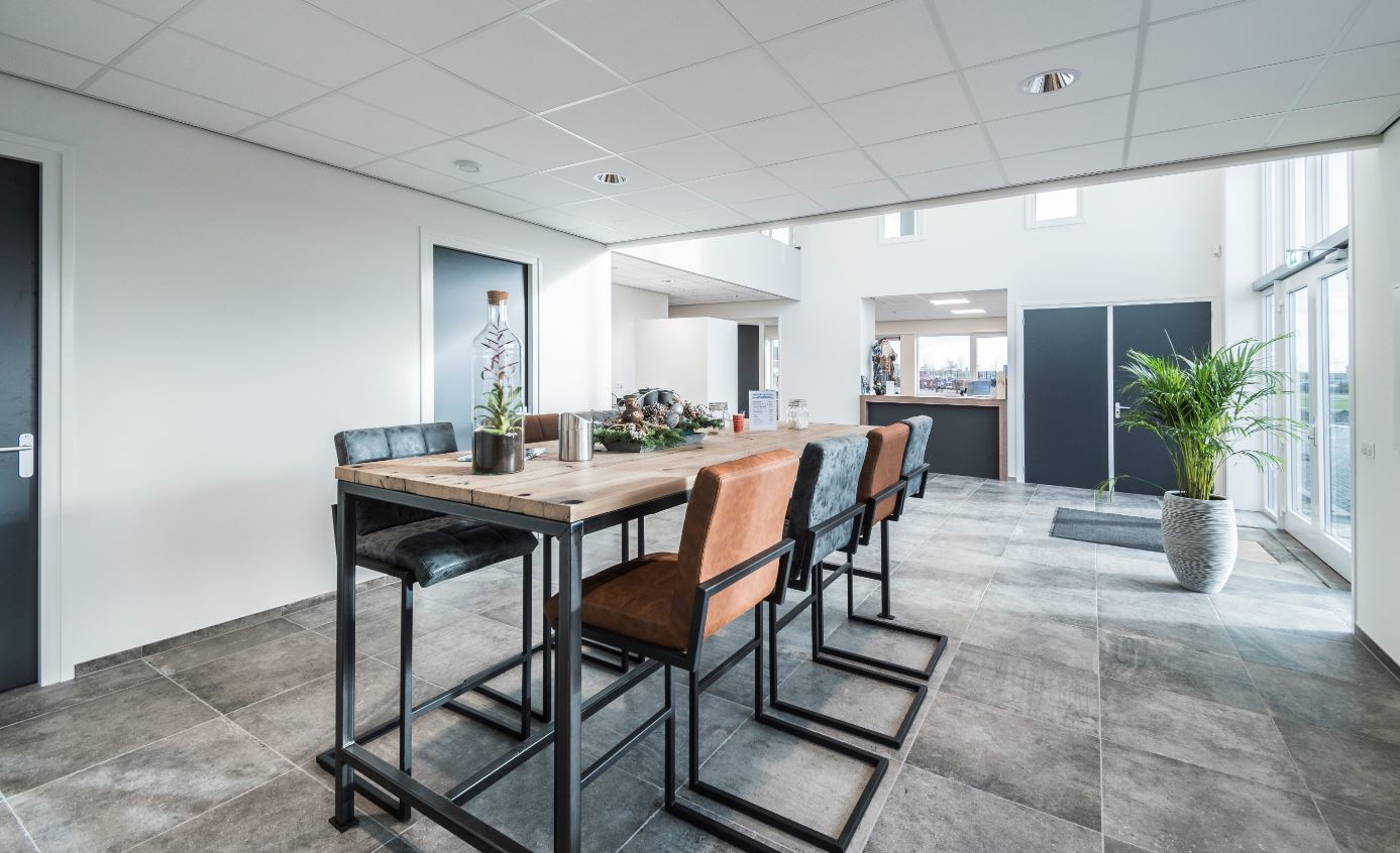 Louis Boon Trucks & Trailers BV - Ťahače - Euro 4 undefined: obrázok 1