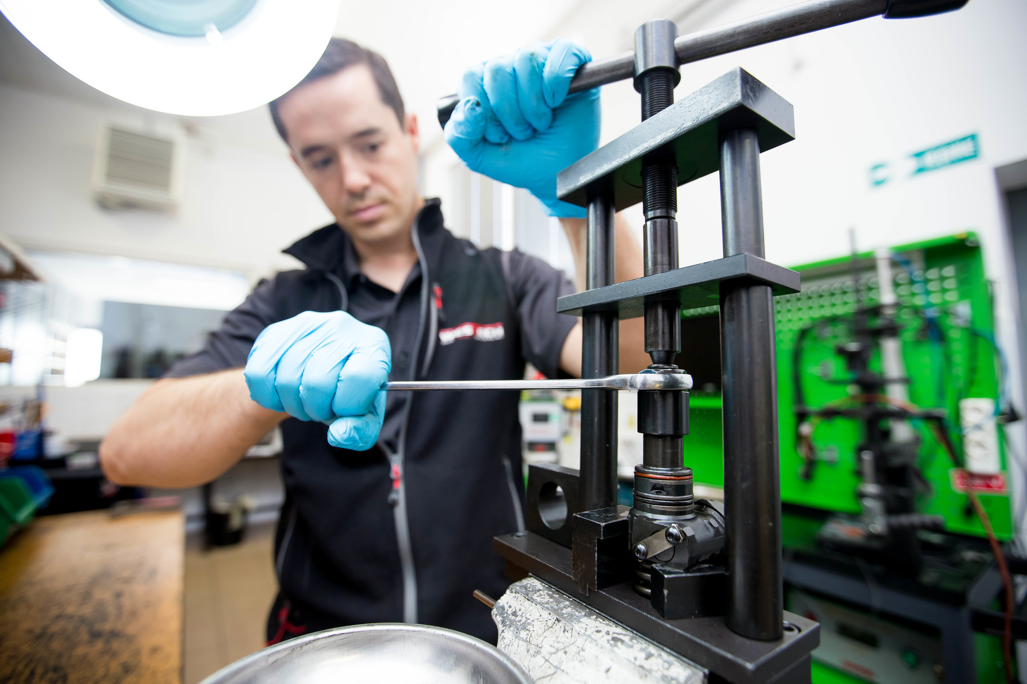 WEST TECH DIESEL SRL - Stavebné stroje undefined: obrázok 7