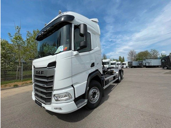 Hákový nosič kontajnerov DAF XF 480