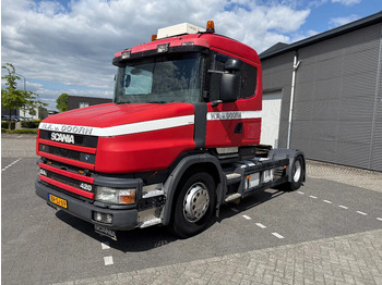 Ťahač SCANIA T124