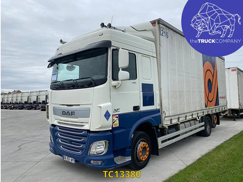 Plachtové nákladné vozidlo DAF XF 105 460