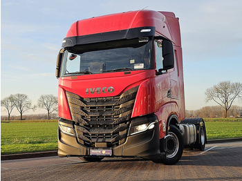 Ťahač IVECO S-WAY