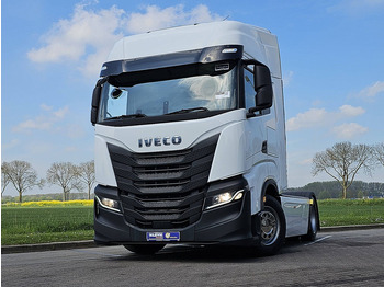 Ťahač IVECO S-WAY