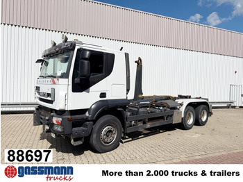 Hákový nosič kontajnerov IVECO Trakker