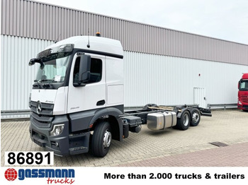 Podvozek s kabinou MERCEDES-BENZ Actros 2545