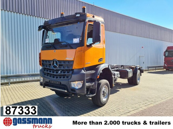 Podvozek s kabinou MERCEDES-BENZ Arocs