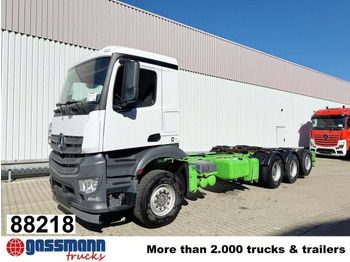 Podvozek s kabinou MERCEDES-BENZ Arocs