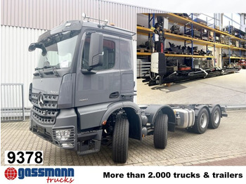 Hákový nosič kontajnerov MERCEDES-BENZ Arocs 3251