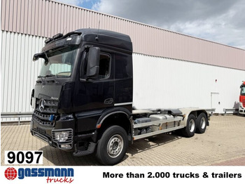 Podvozek s kabinou MERCEDES-BENZ Arocs 3351