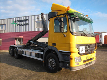 Hákový nosič kontajnerov MERCEDES-BENZ Actros 2536